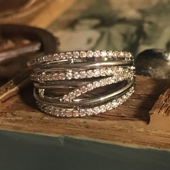 CZ/Silver Rope Ring - Picture 7 of 8